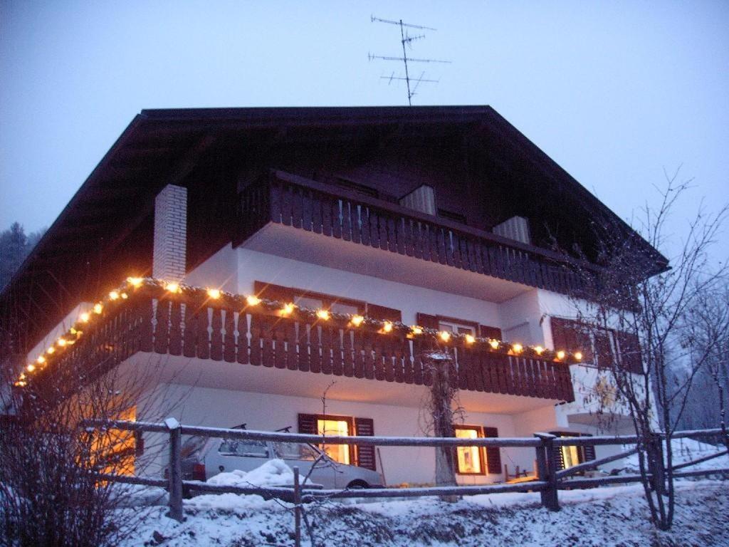 Pension Harrasser Falzes Exterior photo
